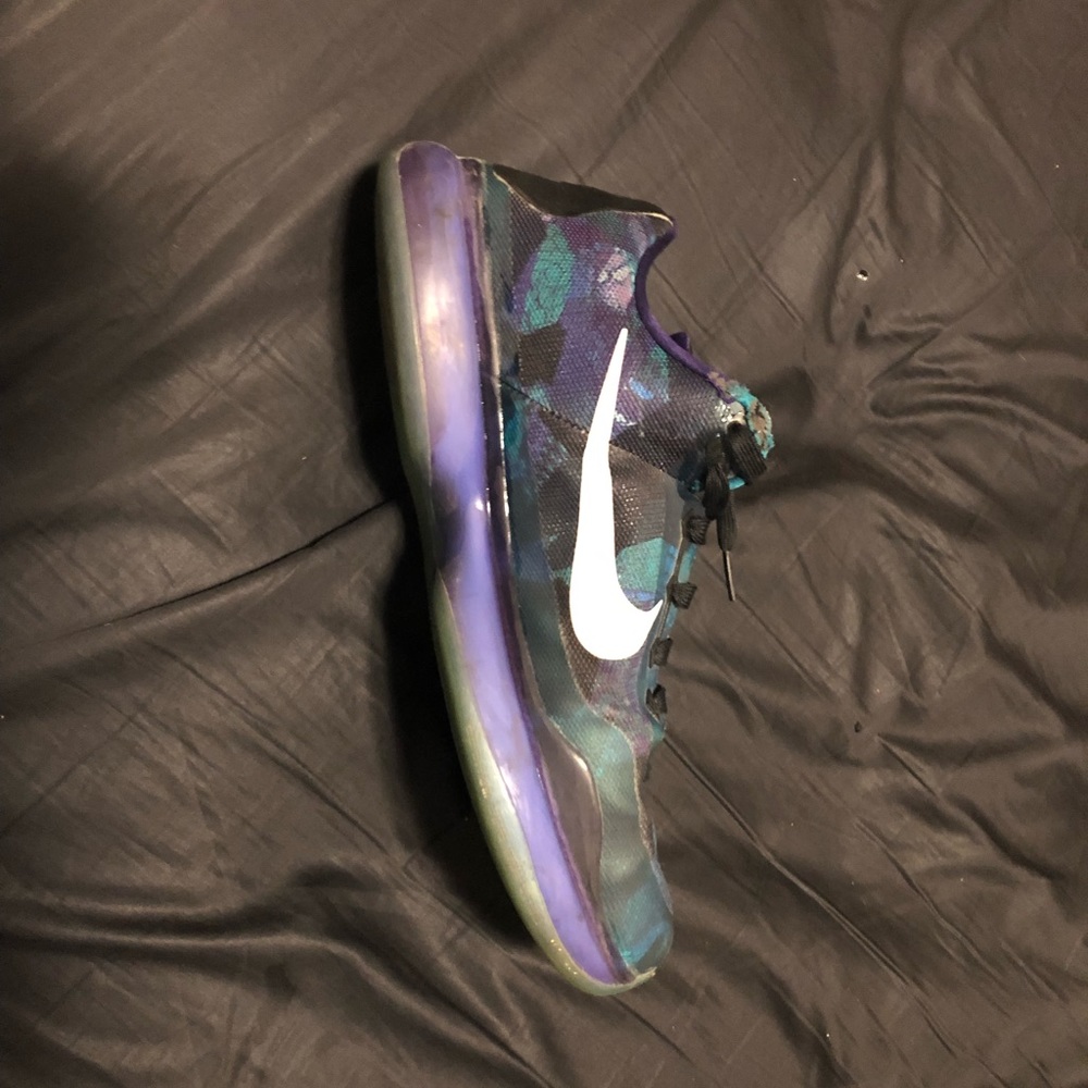 Men’s Nike’s Kobe Bryant X Size 13